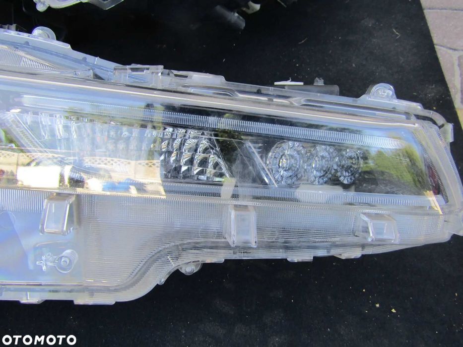 Lampy Lewa Prawa Przód Led Toyota Corolla E21 19 26R