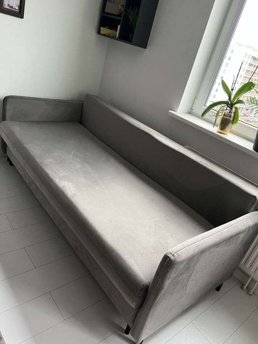 Szara sofa rozkladana