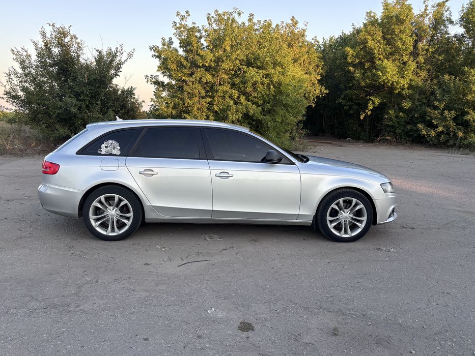 Audi a4b8 avant.