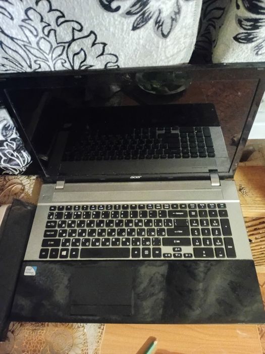 Продам ноутбук робочий