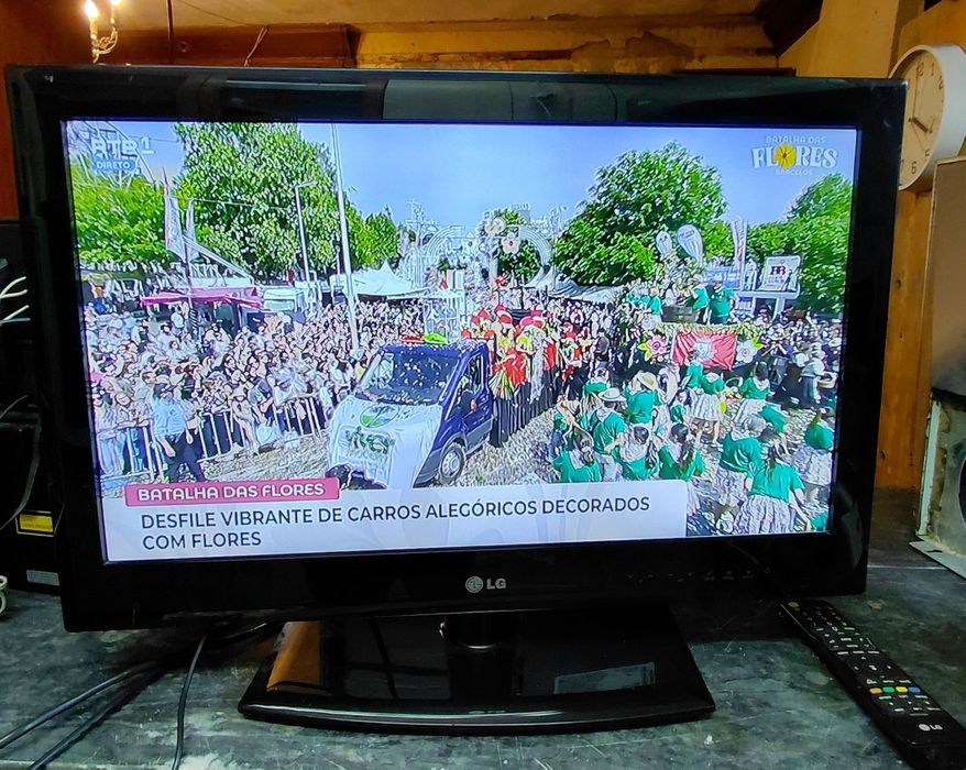 Televisão LG 26LE3300 com 26 polegadas462896973061171200