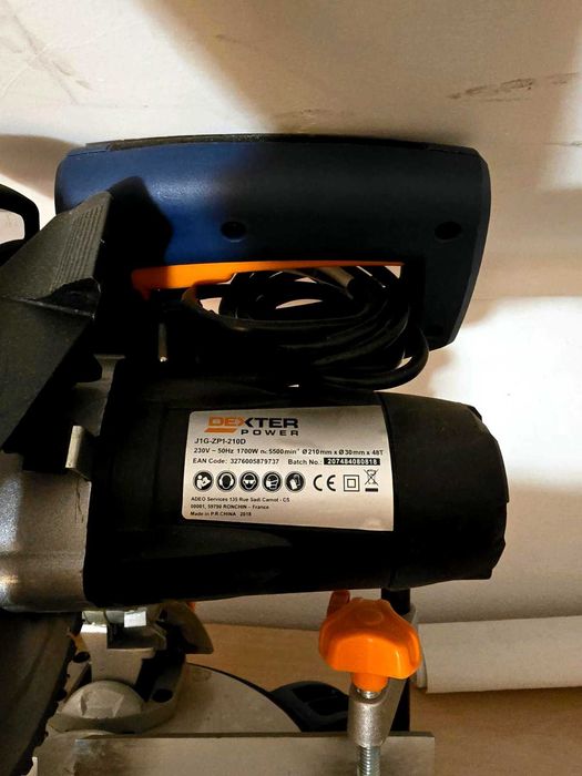 Serra de esquadria, tico tico e lixadeiras