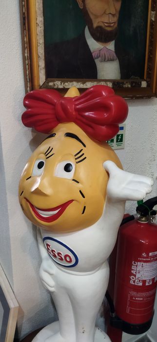 Boneco ESSO publicitário em resina, Vintage, Retro
