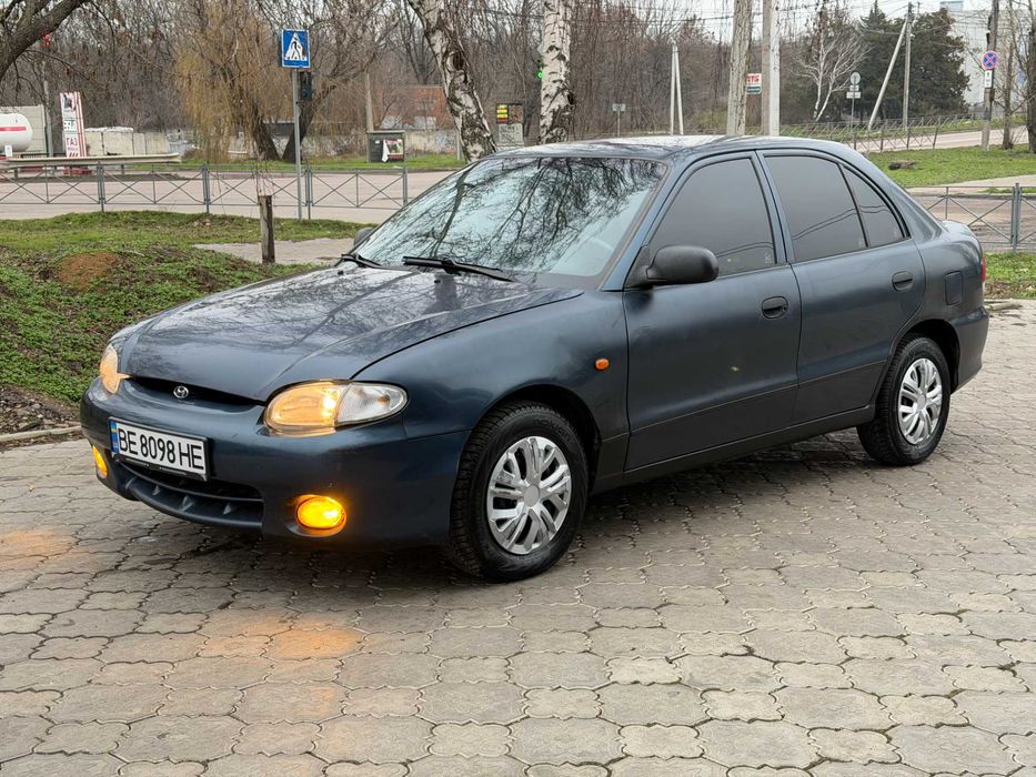 Продам авто Hyundai Accent 1998р 1.3 Бензин.Aвтомат, кондиціонер
