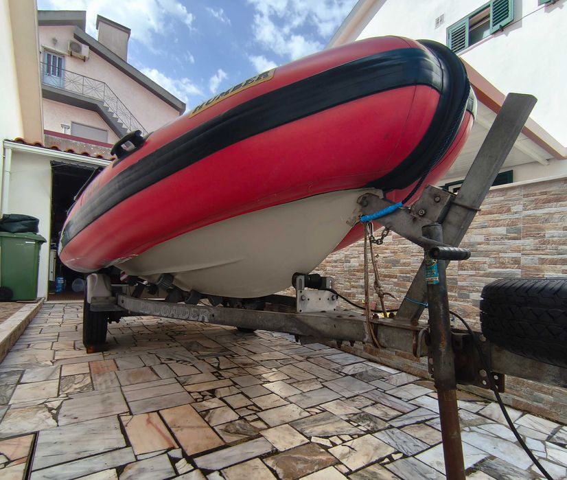 Semi-rígido Humber 4,50 m motor  50 CV a 2 T registado em classe 4