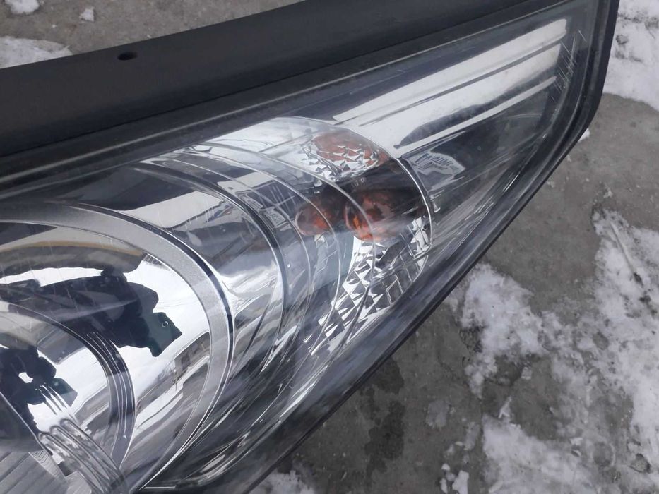 Фара передня ліва Huyndai Ix35