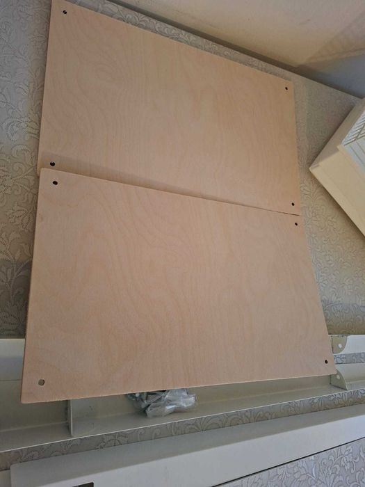 Nowa klatka dla ptaków Zolux M na nogach z półką i akcesoriami