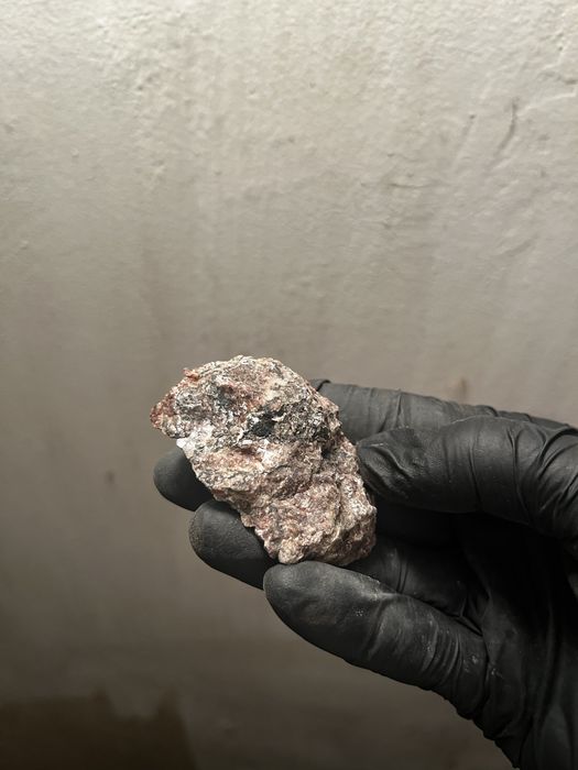 Mineraly uranowe uraninit