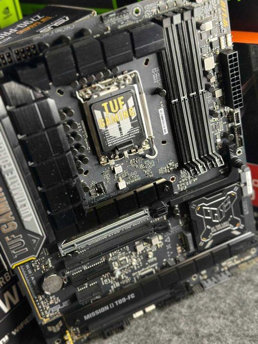 Материнська плата ASUS TUF Gaming Z790-Pro WiFi DDR5 | ПОВНИЙ КОМПЛЕКТ | Гарантія 90 днів