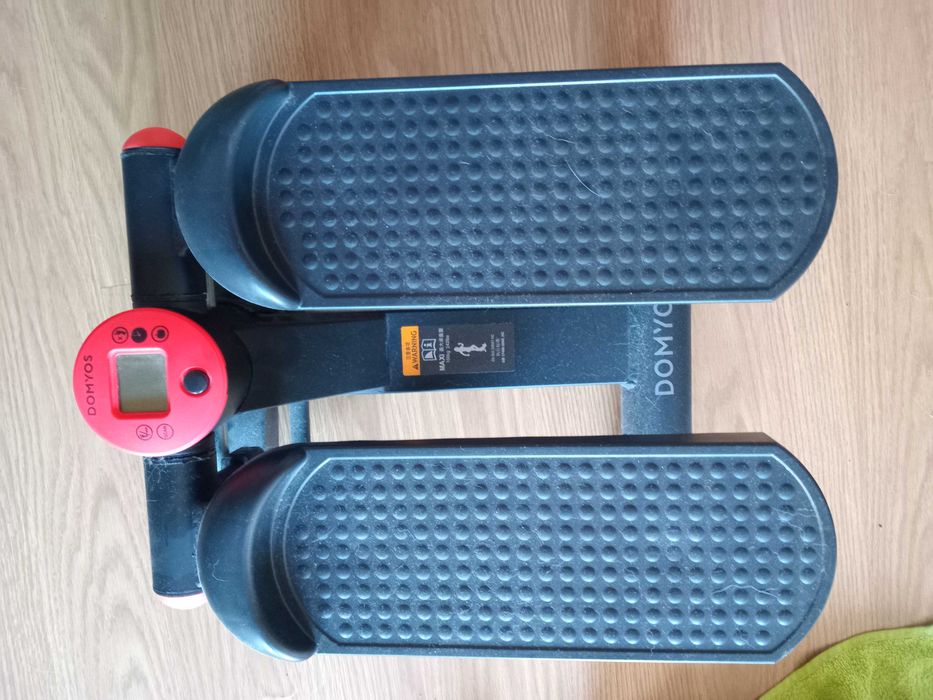 Exercise Stepper with Pedometer430494666111723520