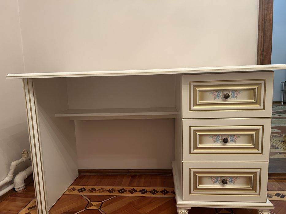 Комплект меблів для кімнати