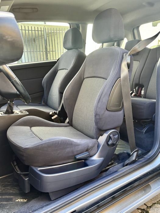 Peugeot 1007 1.4 HDI