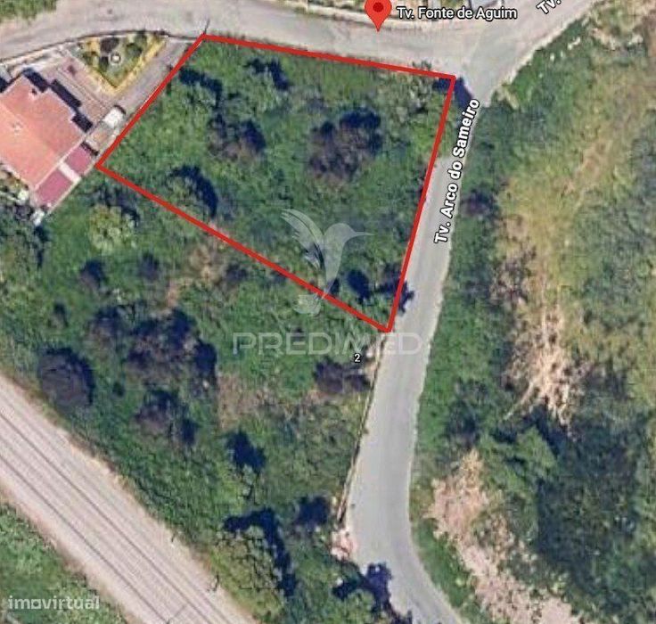 Terreno para venda no Largo Aguim, Madalena
