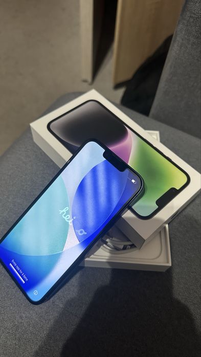 iPhone 14 + 3 etui