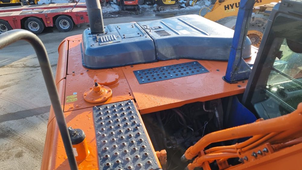 Экскаватор Hitachi ZX 210 LC , 2016