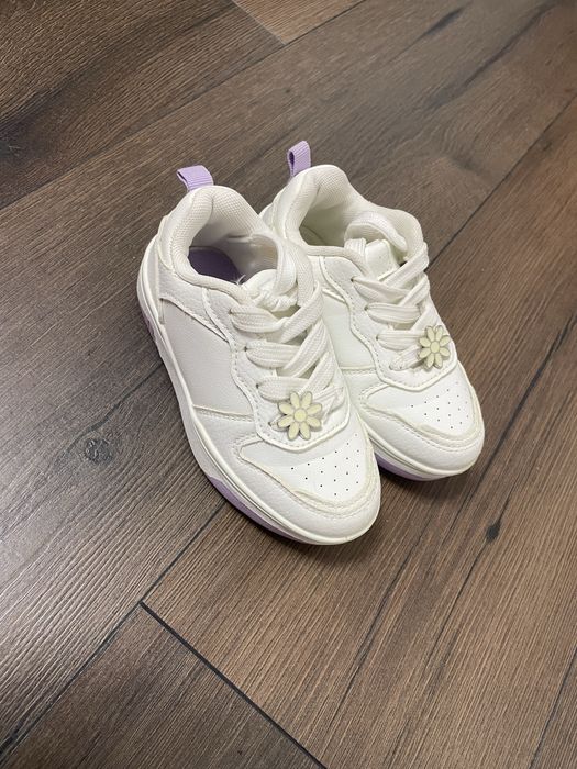 Кросівки для дівчинки 25 розмір