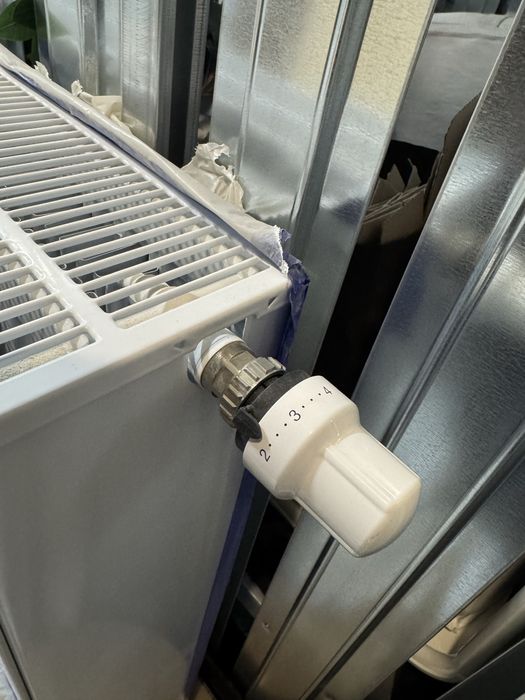 Kaloryfer grzejnik biały 1000x900 mm, gładki panel firmy CosmoNOVA