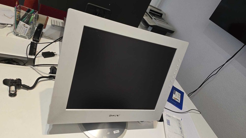 Monitor Sony DeluxePro SDM-X202 de 20.1" (Ideal Retro Gaming / Escritório)