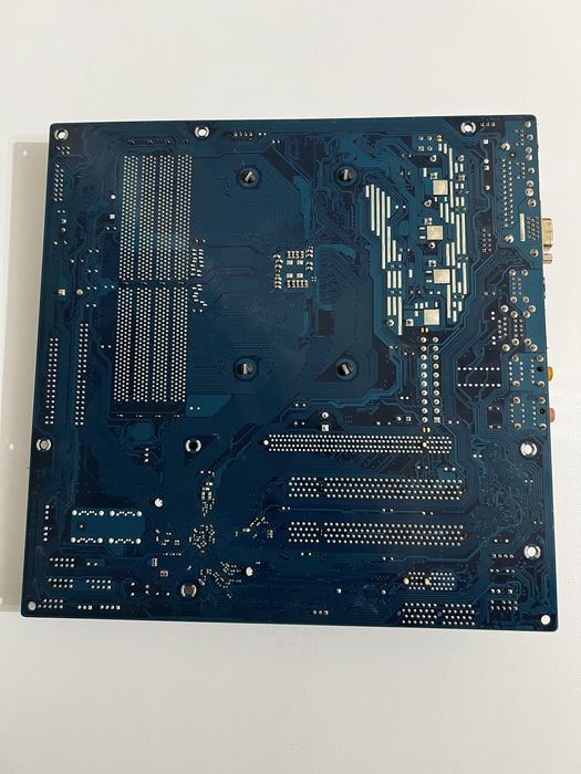 Материнська плата ASRock ALiveNF6G-DVI