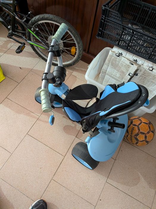Triciclo criança