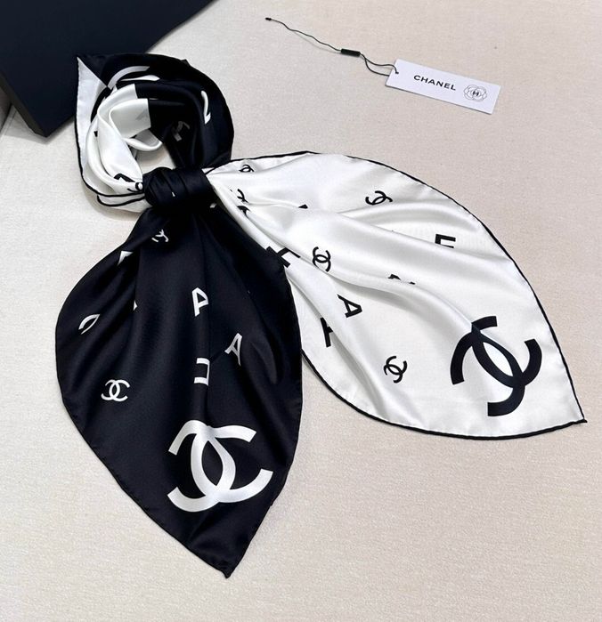 Apaszka chanel nowa 90x90 cm silk