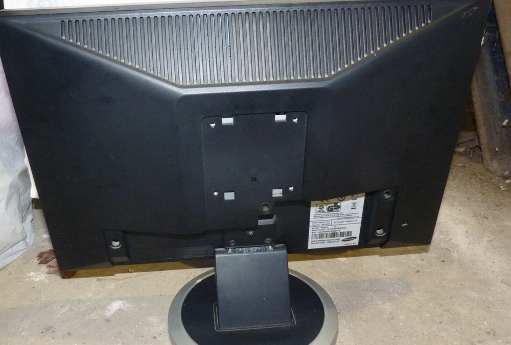 Монитор Samsung 19дюймов