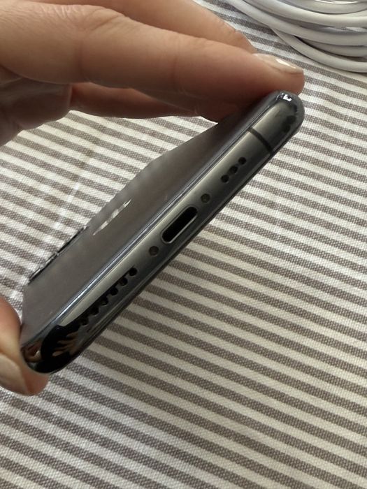 Iphone 11 Pro 64 GB + acessórios