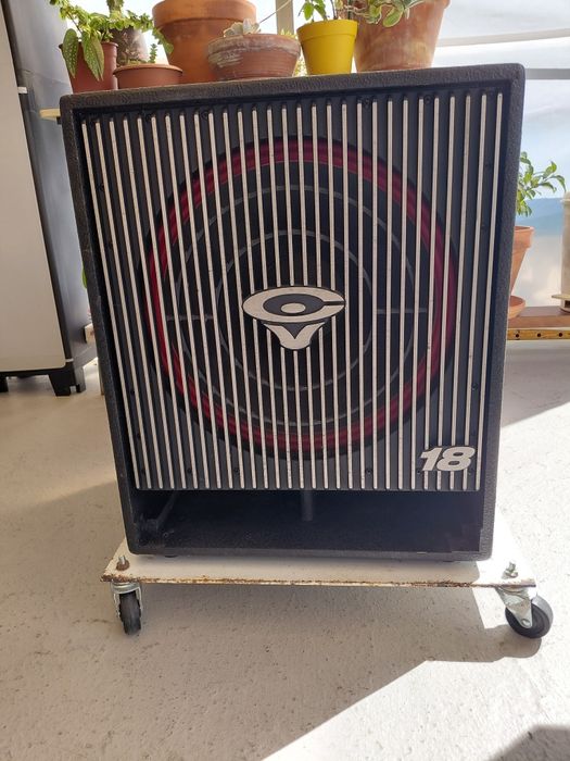 Subwoofer 18" Cerwing vega novo
