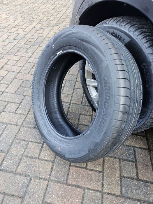 Opony Bridgestone 215/60 R17 nowe 4 szt