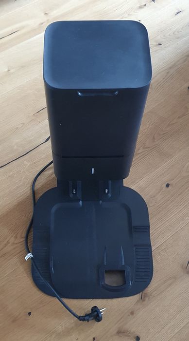 iRobot Roomba i7 + że stacją Clean Base