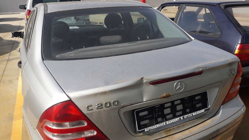 Temos para peças Mercedes C 200 Diesel