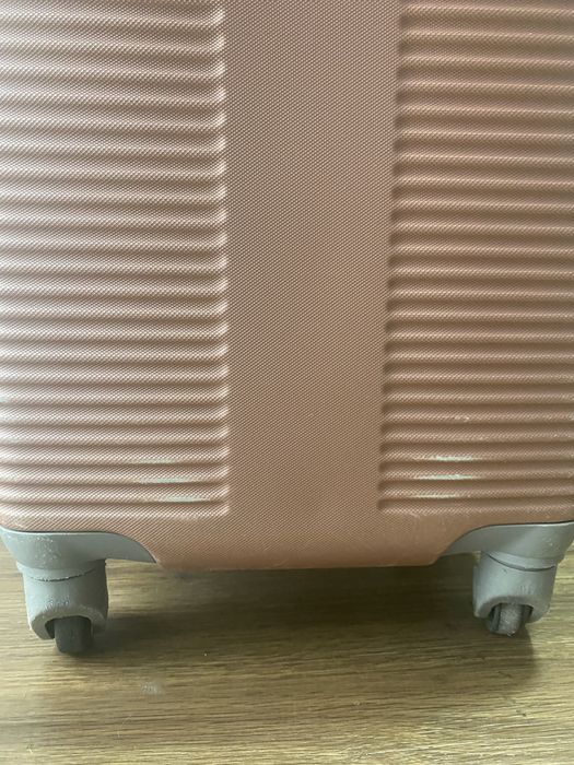 Mala de Cabine Rígida com Rodas e Cadeado