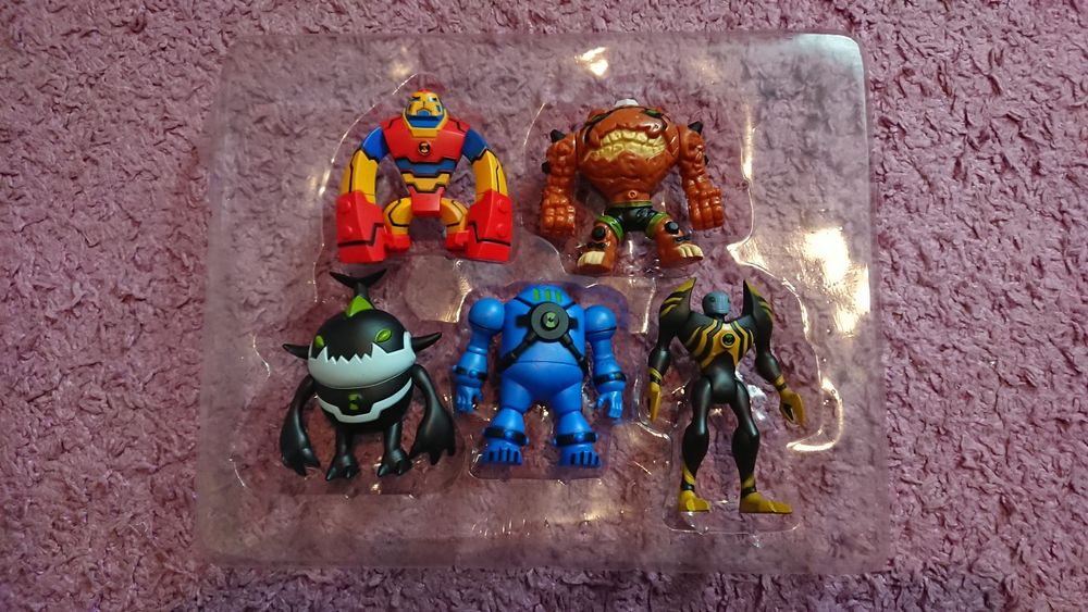 Іграшки Бен 10, герої мультсеріалу Ben 10