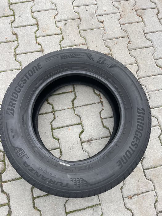 Колеса/резина/гума 215/65R16 Bridgestone