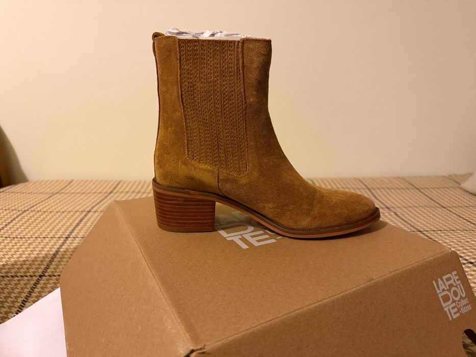 Botins em camurça castanhos La Redoute – novos