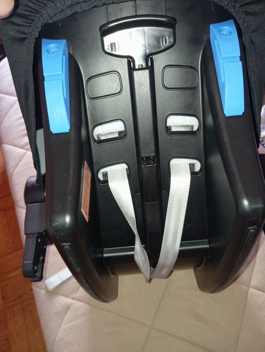 Cadeira auto Chicco Kaily com base