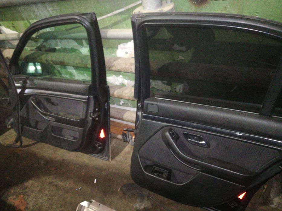 Двери bmv e39, печка,борода
