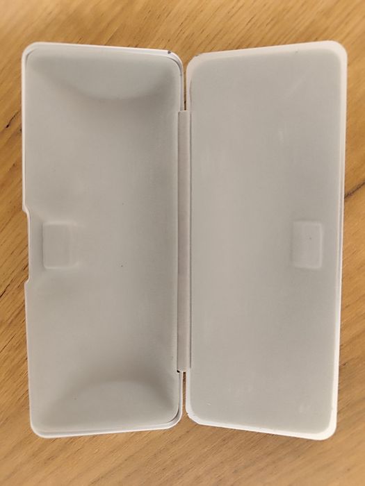 Алюмінієвий чохол для окулярів