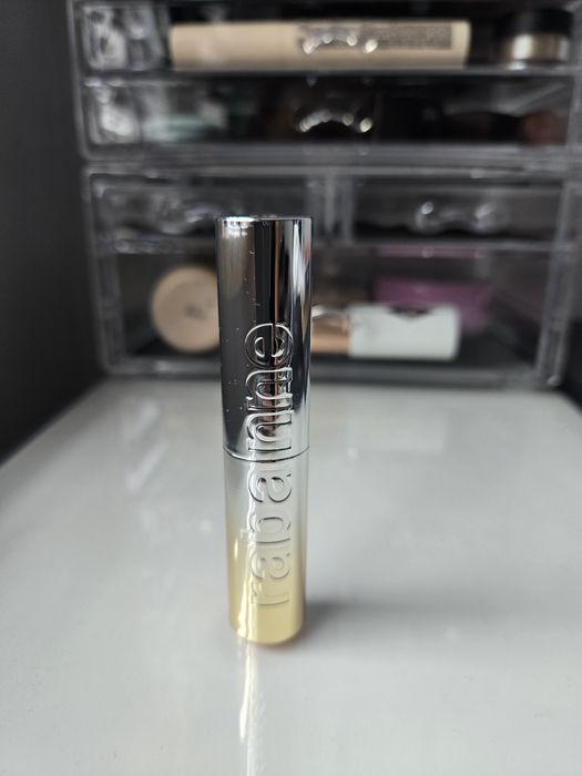 Szminka Dramalips Glassy, Rabanne Makeup 927 Safe Word