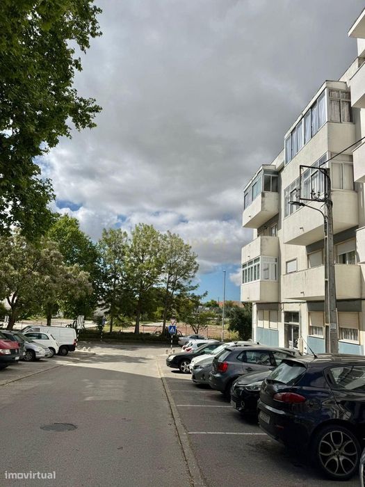 Excelente Apartamento T3 na Quinta do Rouxinol — Corroios, Setúbal