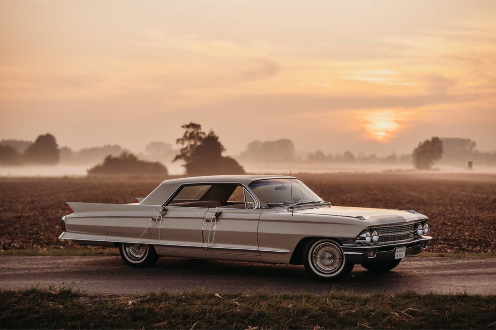 Zabytkowe samochody do ślubu : FORD MUSTANG,CADILLAC,Radiowóz, Fiat