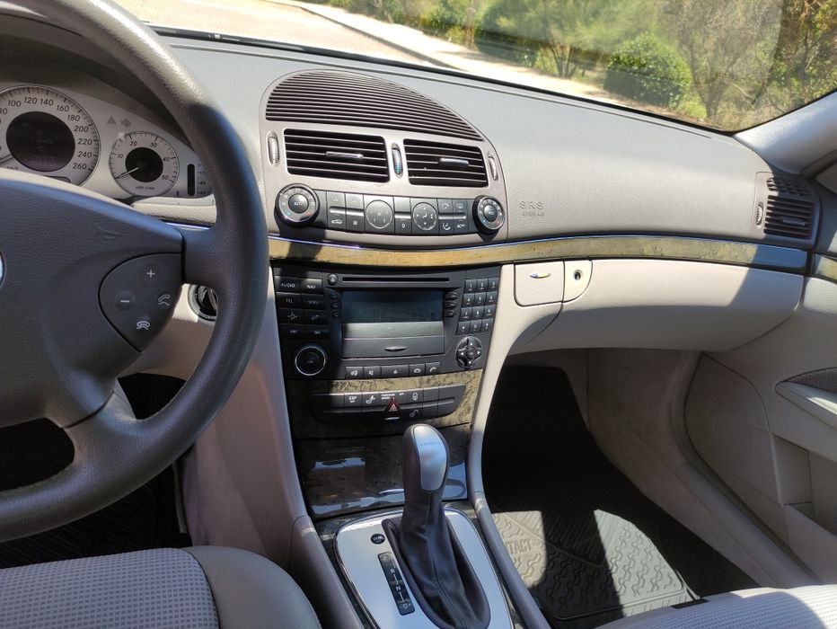 Mercedes-Benz Classe E 270 — fotografia 7