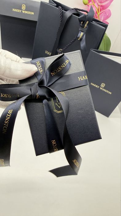 Коробка під сережки Harry Winston Харрі Вінстон під сережки.