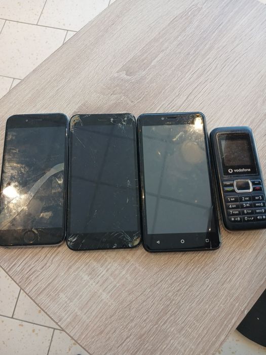 4 telemóveis para peças