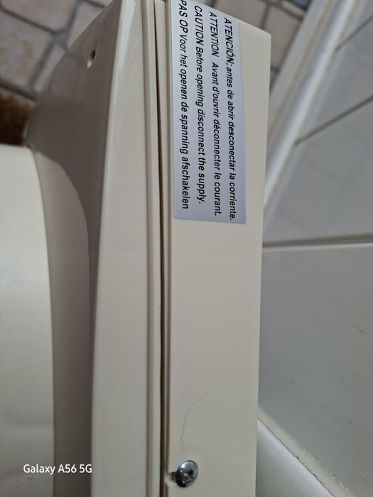 Extrator para parede e vidro