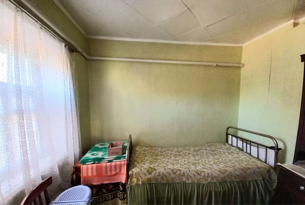 Продам дом на 4 ЗАРІЧНОМ.