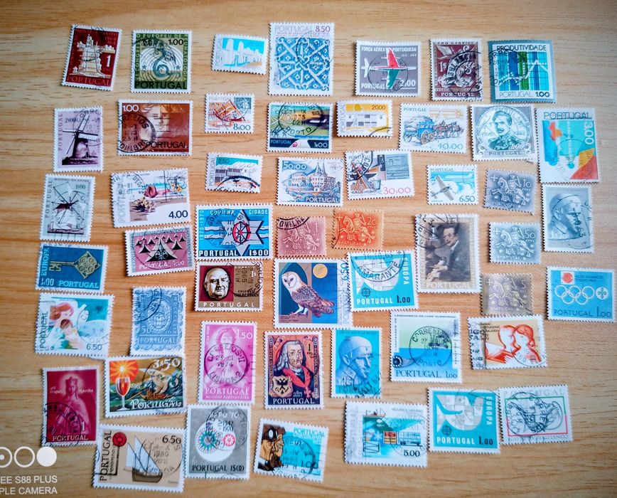 Portugal – Pacote de 50 selos antigos diferentes