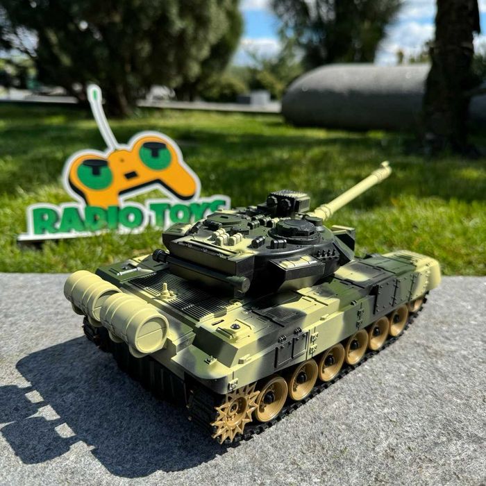Танк на радіоуправлінні Т-84 Бежевий. Машинка на пульті управління