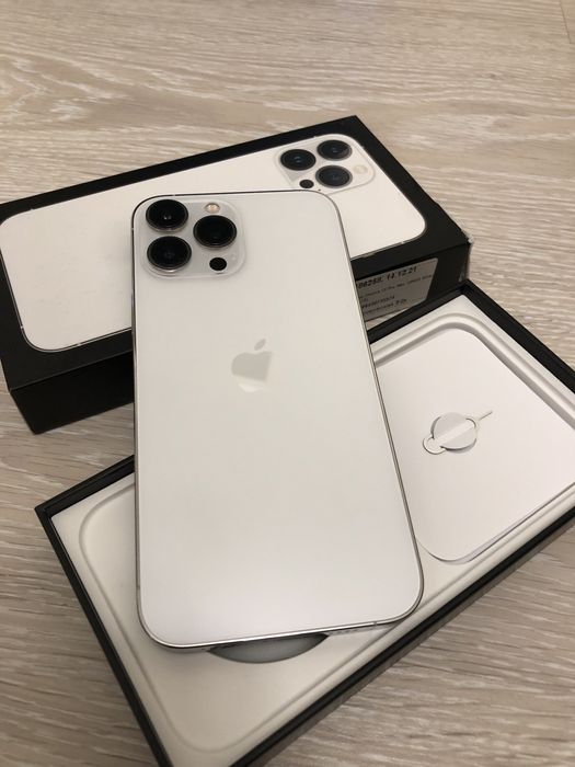Продам iphone 13 pro max стан ідеал