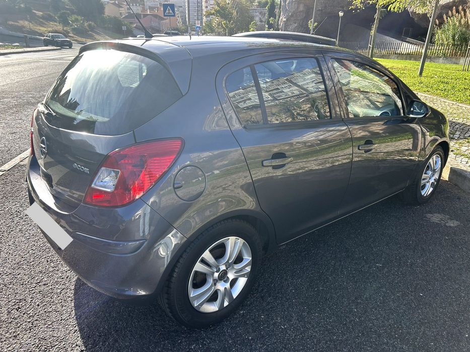 Opel Corsa D 1.3 CDTI ecoFLEX – 2011 | 5 portas | 176.000 km